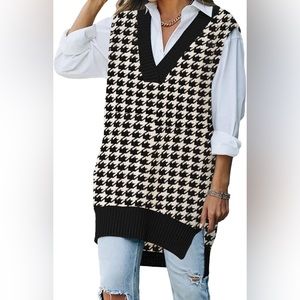 Viottiset Oversized V Neck Knit Sweater Sleeveless Tunic in houndstooth
